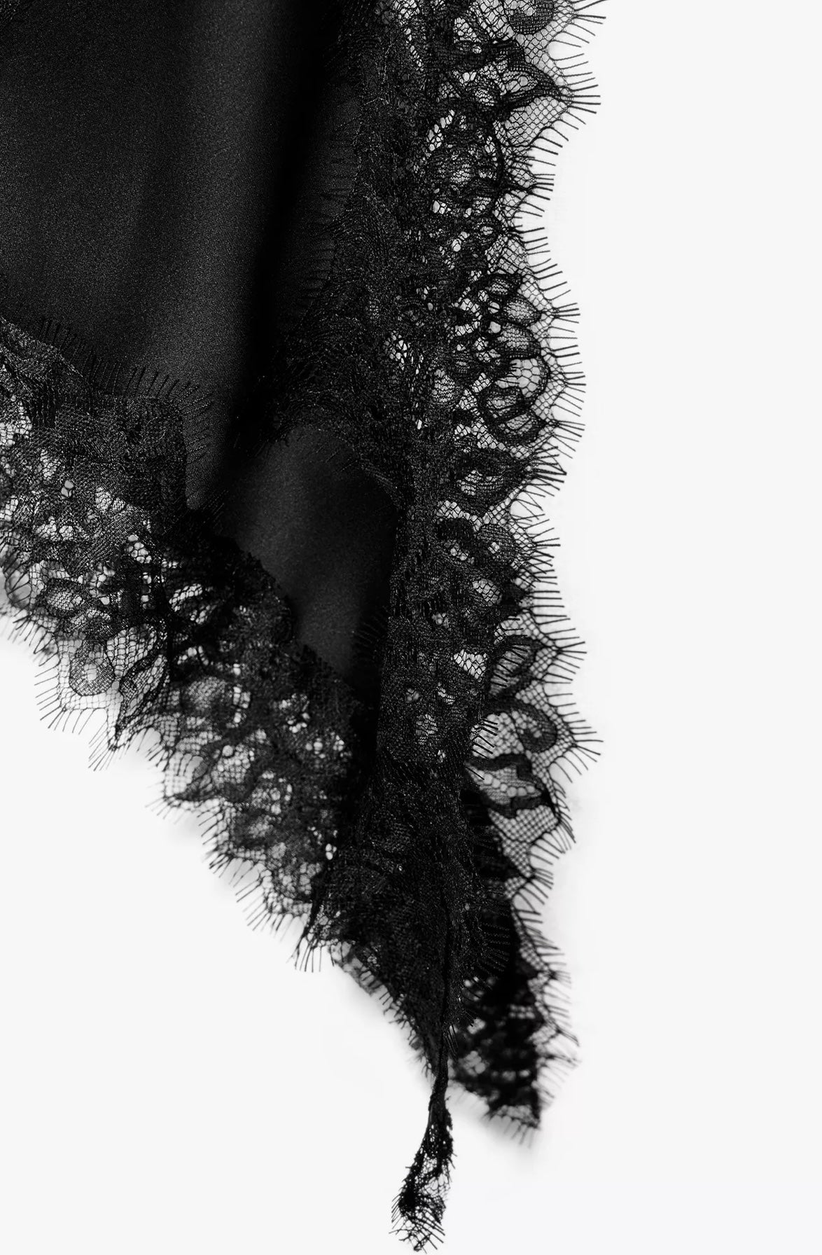 Vestido Lumière Satin – Encanto em Renda