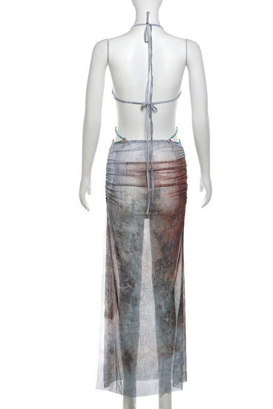 Vestido Longo de Tule com Decote Halter e Acabamento em Conchas