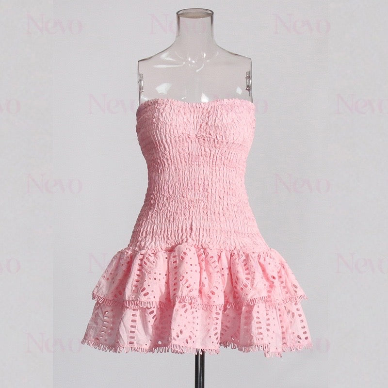 Vestido Mini Tomara que Caia com Babados e Bordado de Margaridas