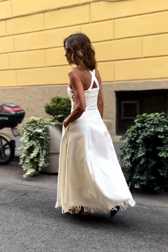 Vestido Longo Boho Branco com Franjas e Bolsos