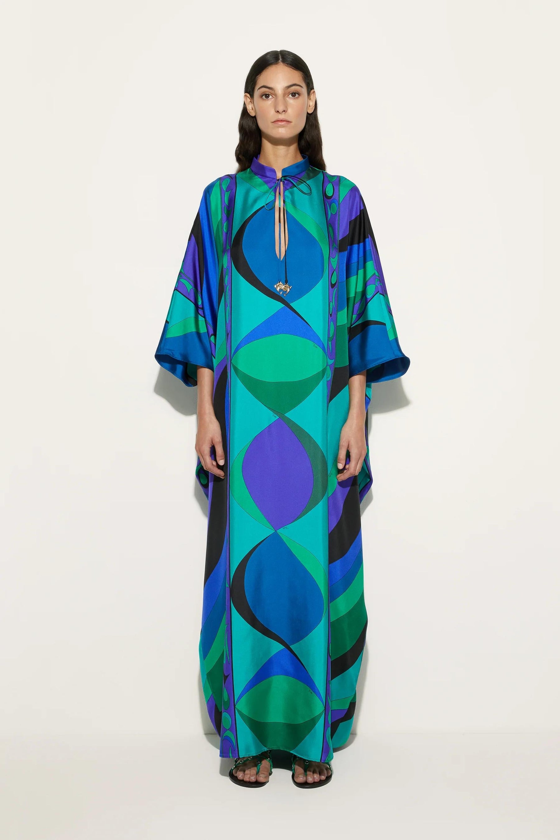 Kaftan Longo em Cetim com Estampa Psicodélica Iride