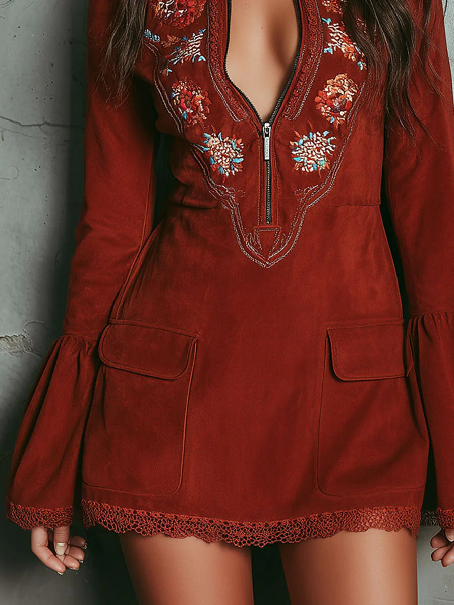 Vestido Curto Ferrugem Vintage com Manga Sino, Bordado e Barra em Renda – Efeito Camurça