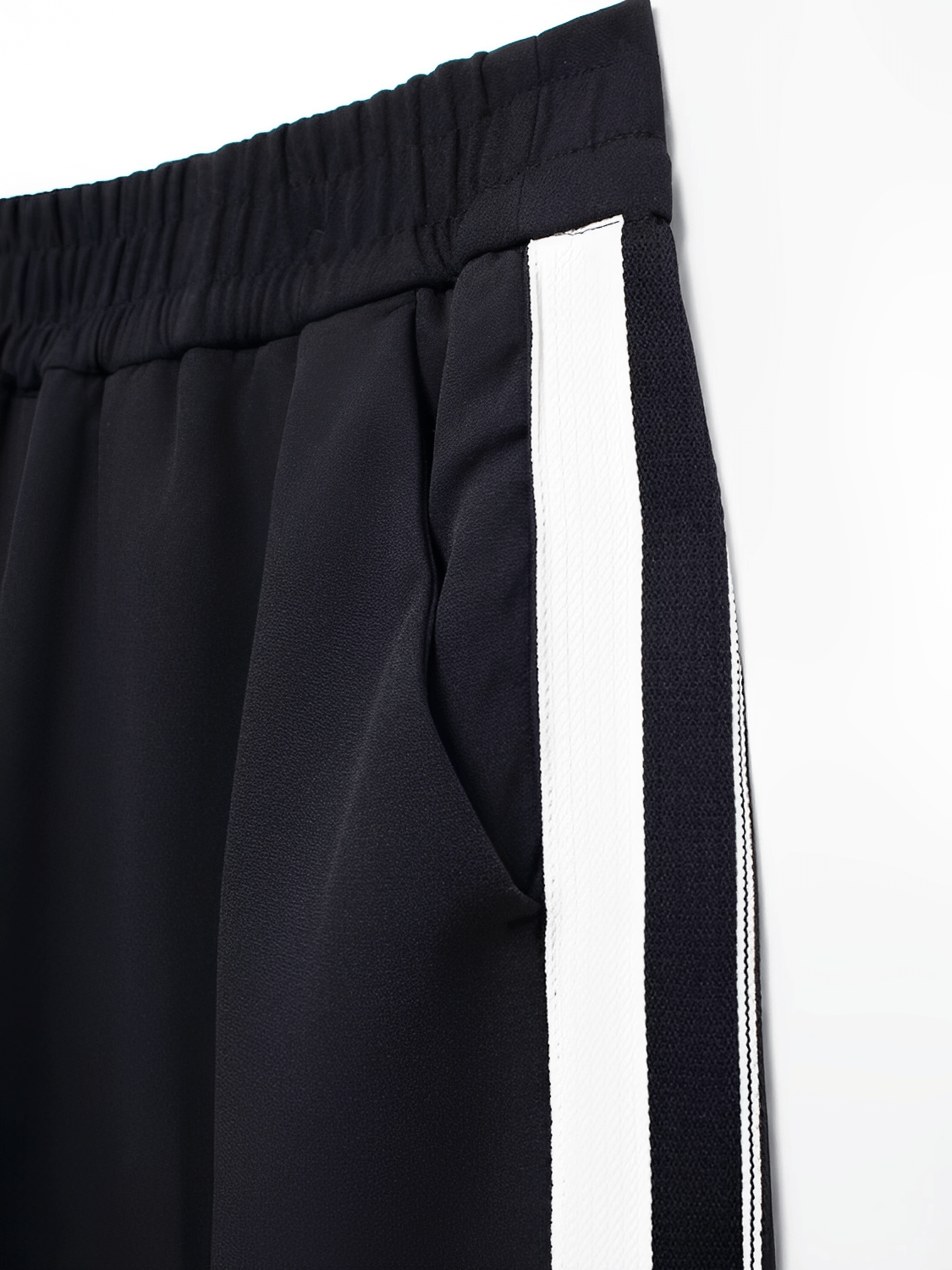 Conjunto Feminino Casual Esportivo com Jaqueta de Zíper e Calça com Listras Brancas Laterais – Fernanda