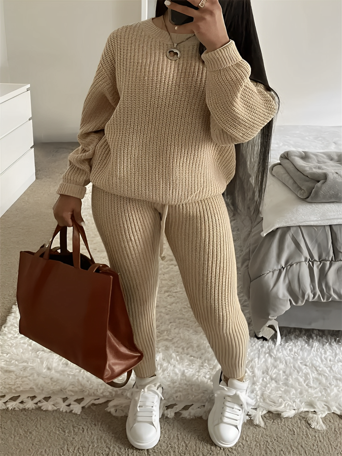 Conjunto Feminino de Tricô com Suéter Oversized e Calça Legging com Cintura Ajustável – Ranya