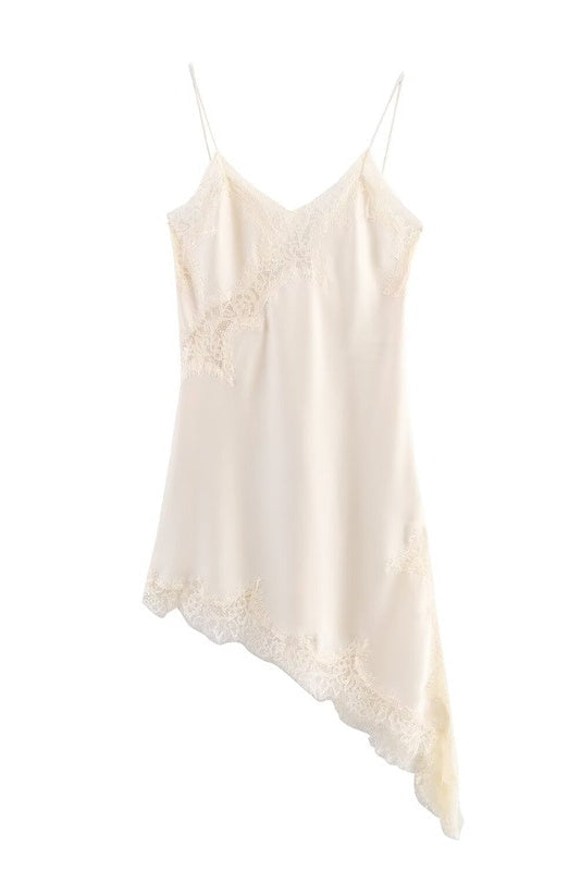 Vestido Lumière Satin – Encanto em Renda