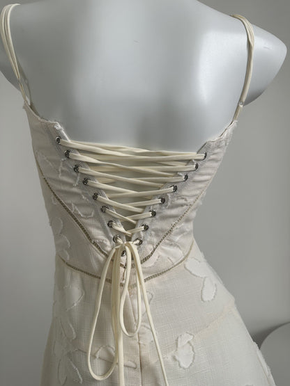 Vestido Longo Elegante com Costas Abertas e Amarração - Flor
