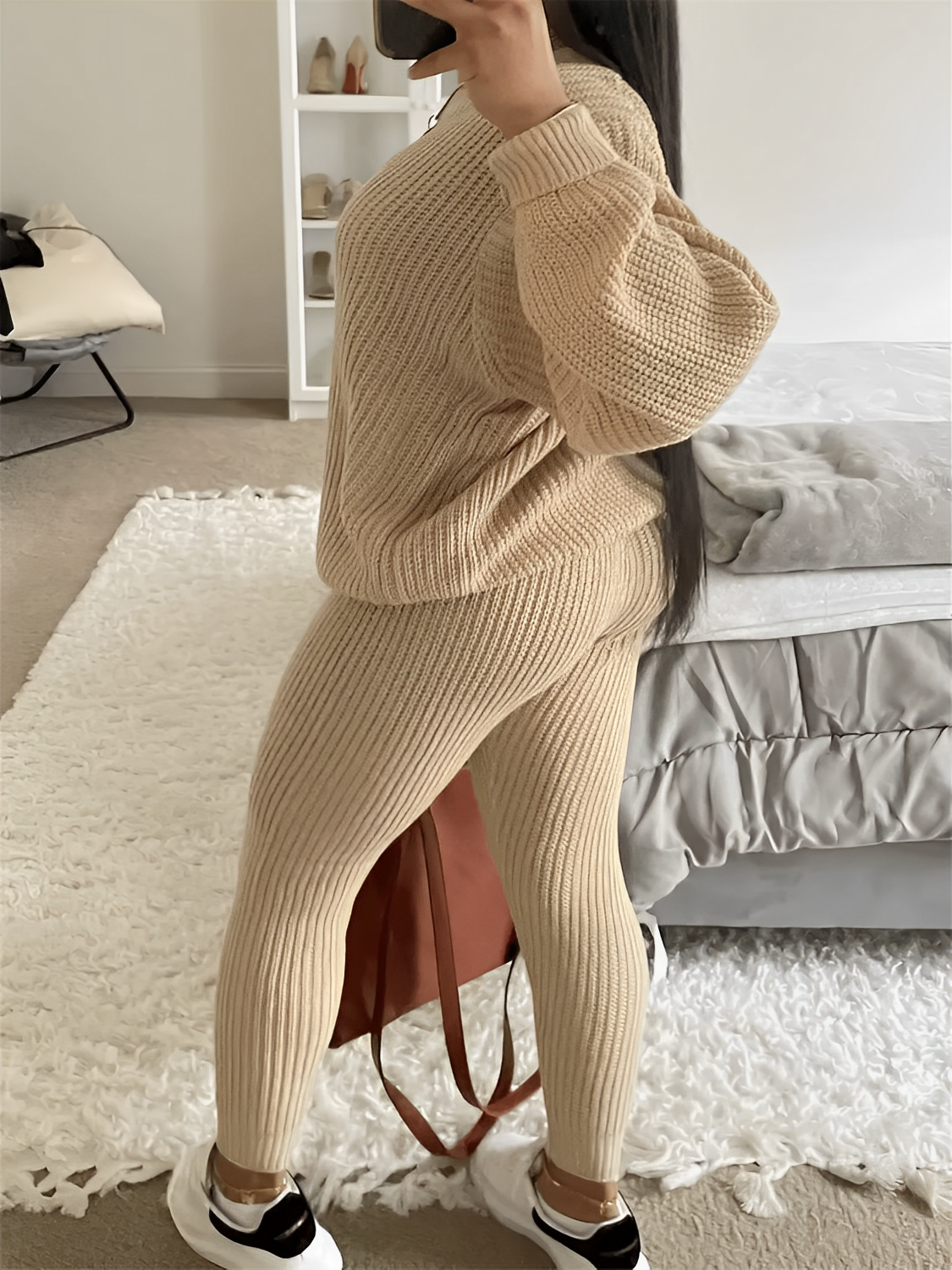 Conjunto Feminino de Tricô com Suéter Oversized  e Calça Legging com Cintura Ajustável – Ranya
