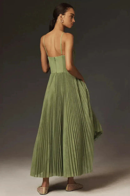 Vestido Midi com Bustier Plissado em Tule Fit e Flare