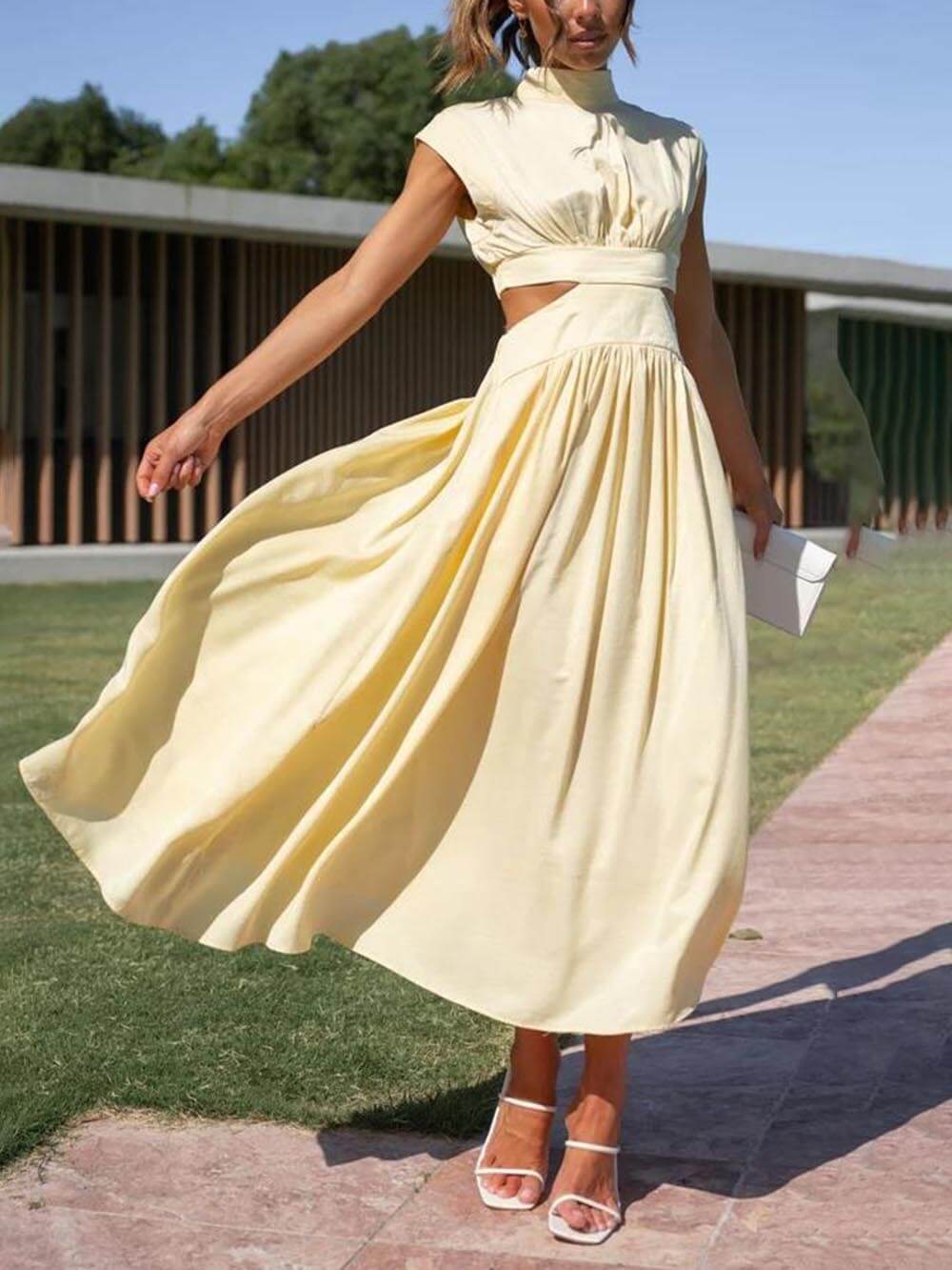 Vestido Midi Ayla com Recorte na Cintura e Bolsos