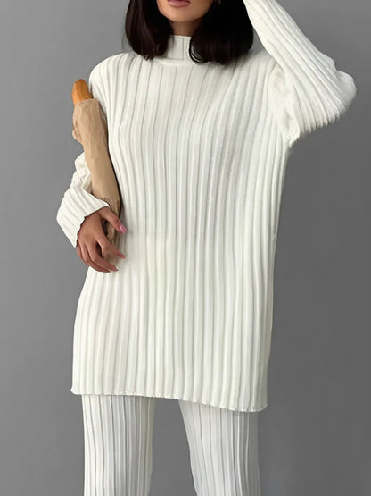 Conjunto Feminino de Tricô Canelado com Suéter de Gola Alta e Calça Flare de Cintura Alta - Luna