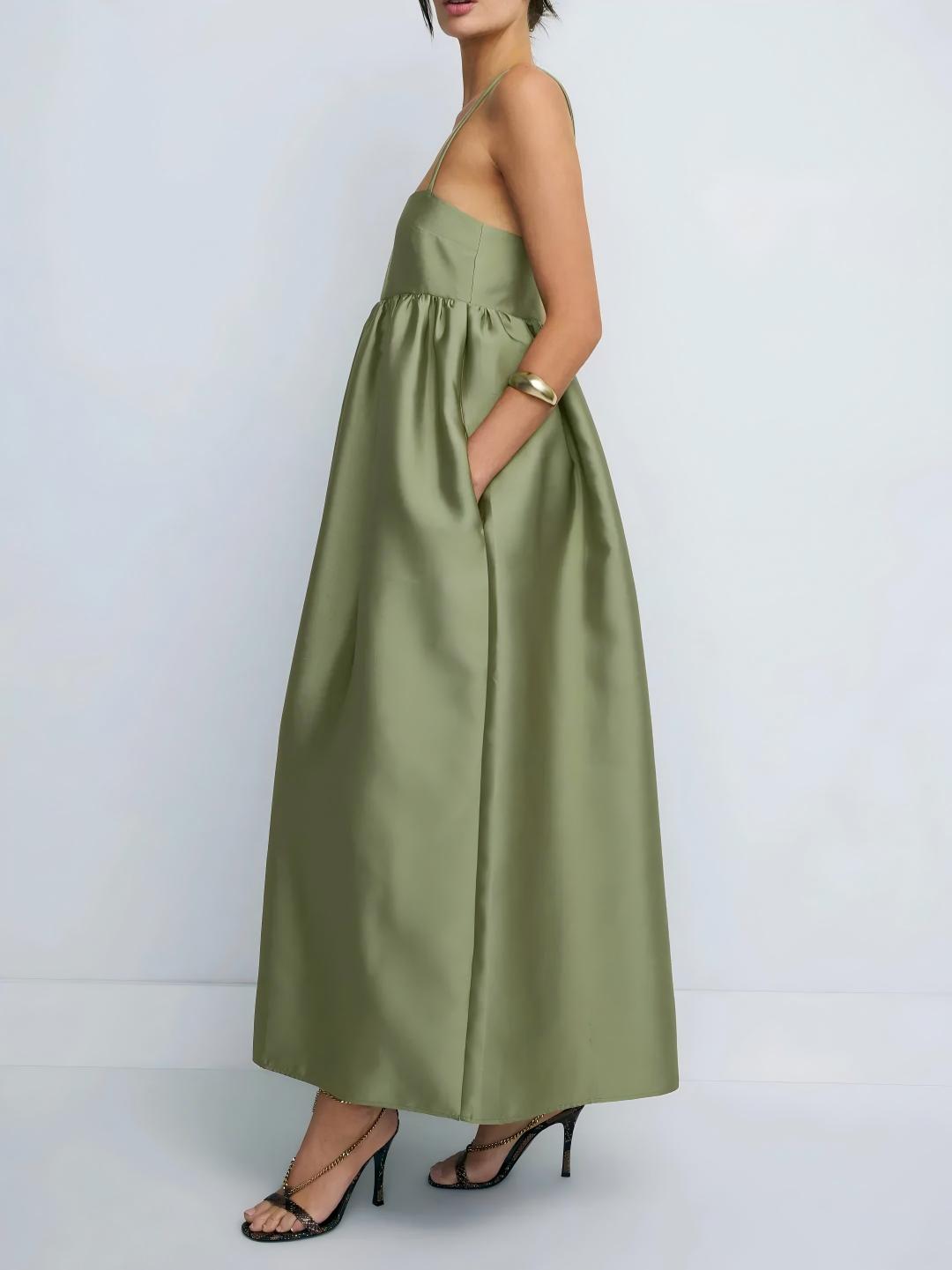 Vestido Longo Verde Oliva Babydoll Minimalista com Decote Quadrado