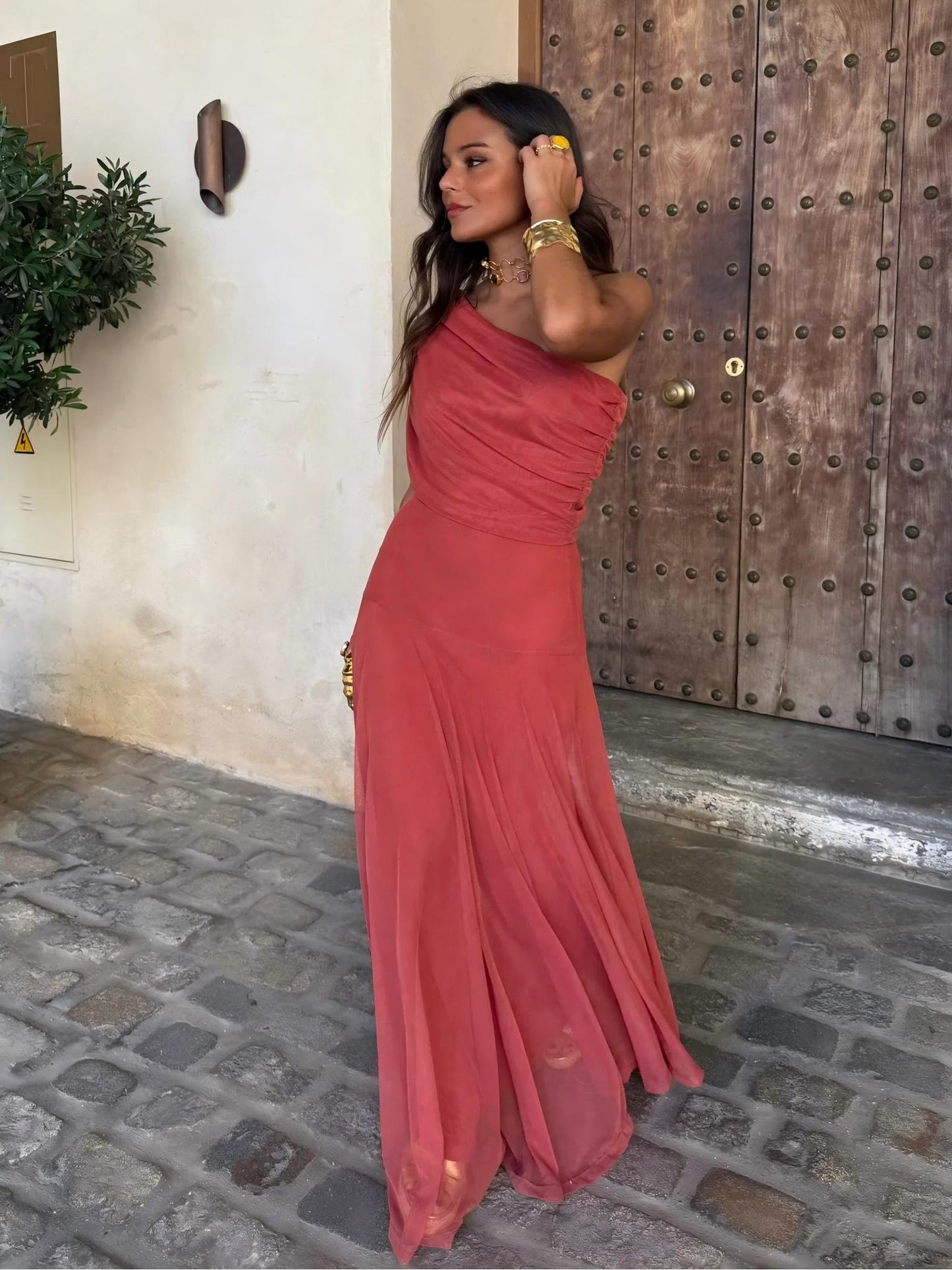 Vestido Longo Toledo de Um Ombro em Chiffon