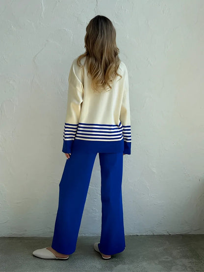 Conjunto Feminino com Suéter Listrado de Gola Alta e Calça de Cintura Alta - July