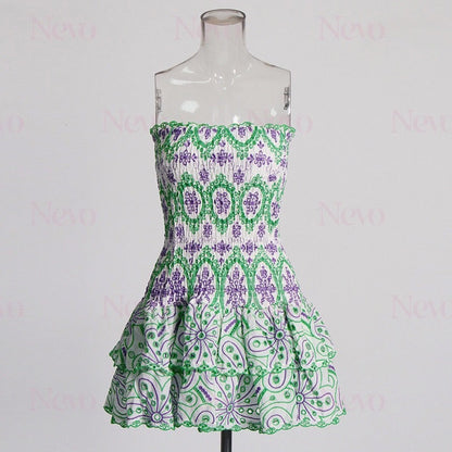 Vestido Mini Tomara que Caia com Babados e Bordado de Margaridas