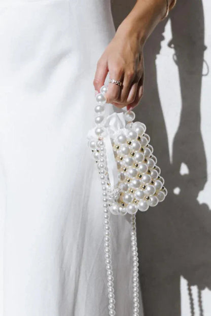 Bolsa Renate Modelo Saco com Detalhes em Pérolas