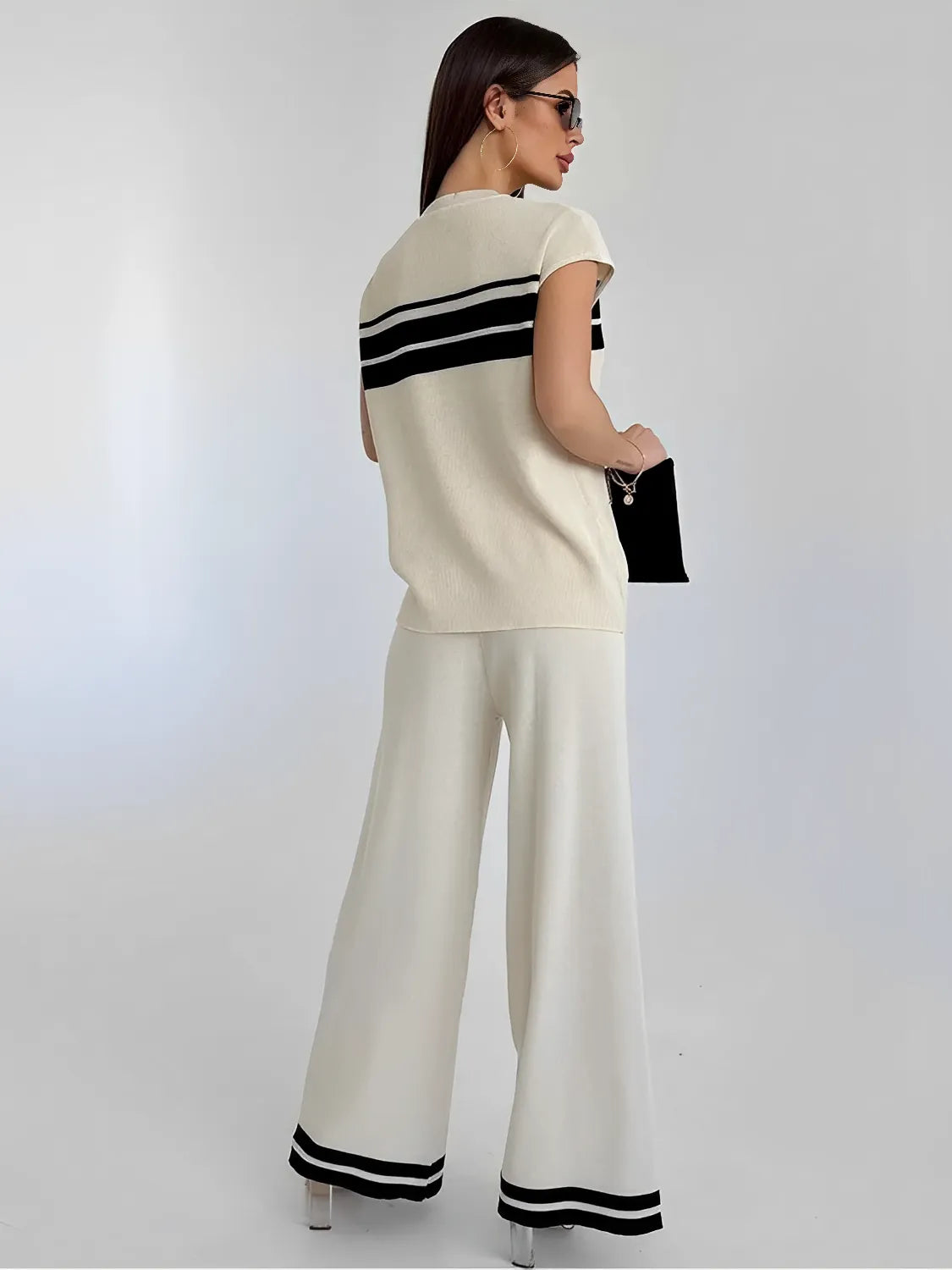 Conjunto Feminino de Viscose com Listras Blusa de Manga Curta e Calça com Cós Elástico - Emilia