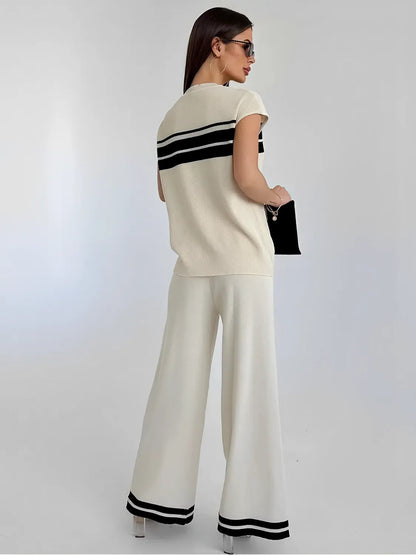 Conjunto Feminino de Viscose com Listras Blusa de Manga Curta e Calça com Cós Elástico - Emilia