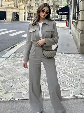 Conjunto Feminino Alfaiataria com Jaqueta Bomber e Calça de Cintura Alta Pantalona - Emily