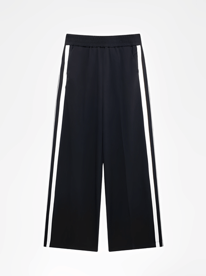 Conjunto Feminino Casual Esportivo com Jaqueta de Zíper e Calça com Listras Brancas Laterais  – Fernanda