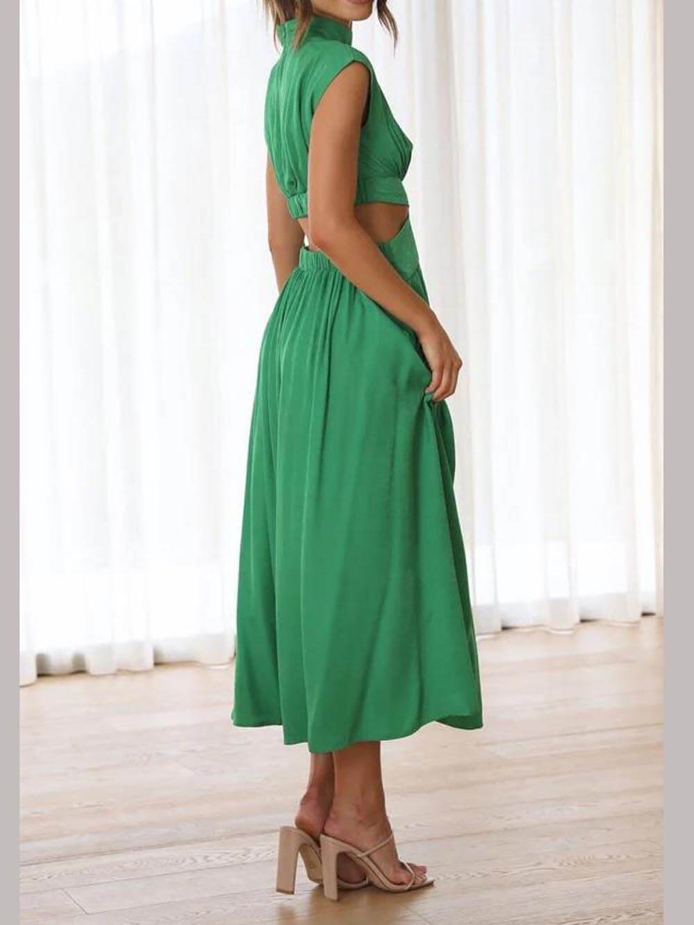 Vestido Midi Ayla com Recorte na Cintura e Bolsos