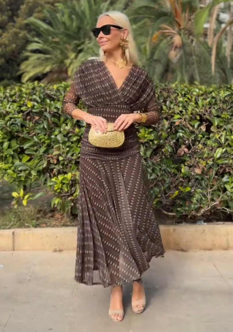 Vestido Longo Bohemian em Tule com Estampa e Decote em V