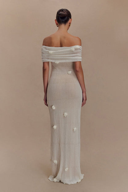 Vestido Longo Tricot Sereia Verde Claro Ombro a Ombro com Aplicações de Orquídeas