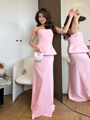 Conjunto Feminino Elegante com Top Faixa e Saia – 2 Peças