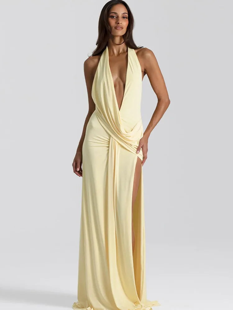 Vestido Longo Halter Decote Profundo Valentina com Fenda Lateral e Costas Nuas