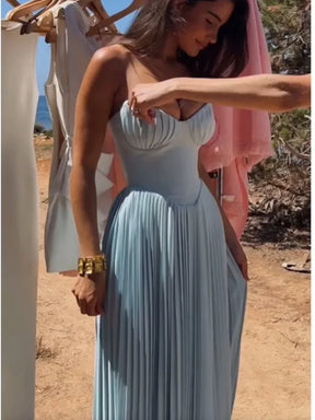 Vestido Longo Plissado Tomara que Caia com Cintura Alta e Costas Nuas - Noemi