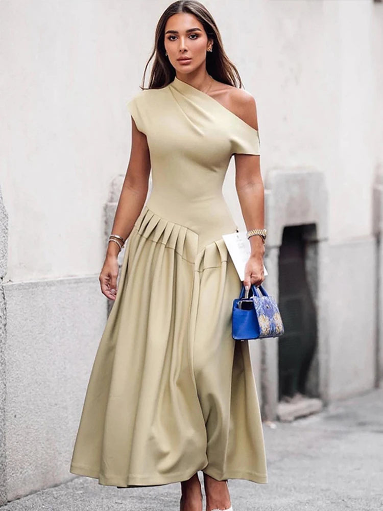 Vestido Longo Elegante – Gola Assimétrica