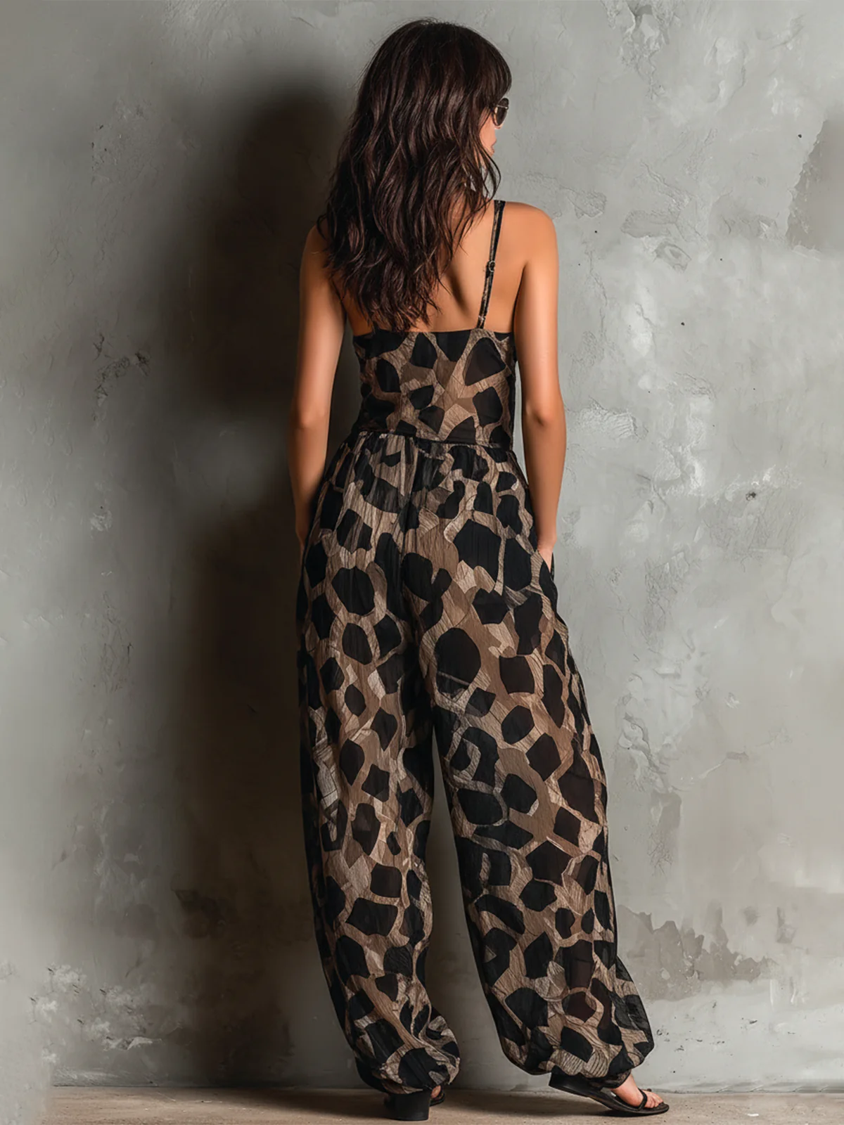 Macacão Pantalona Animal Print Preto em Chiffon