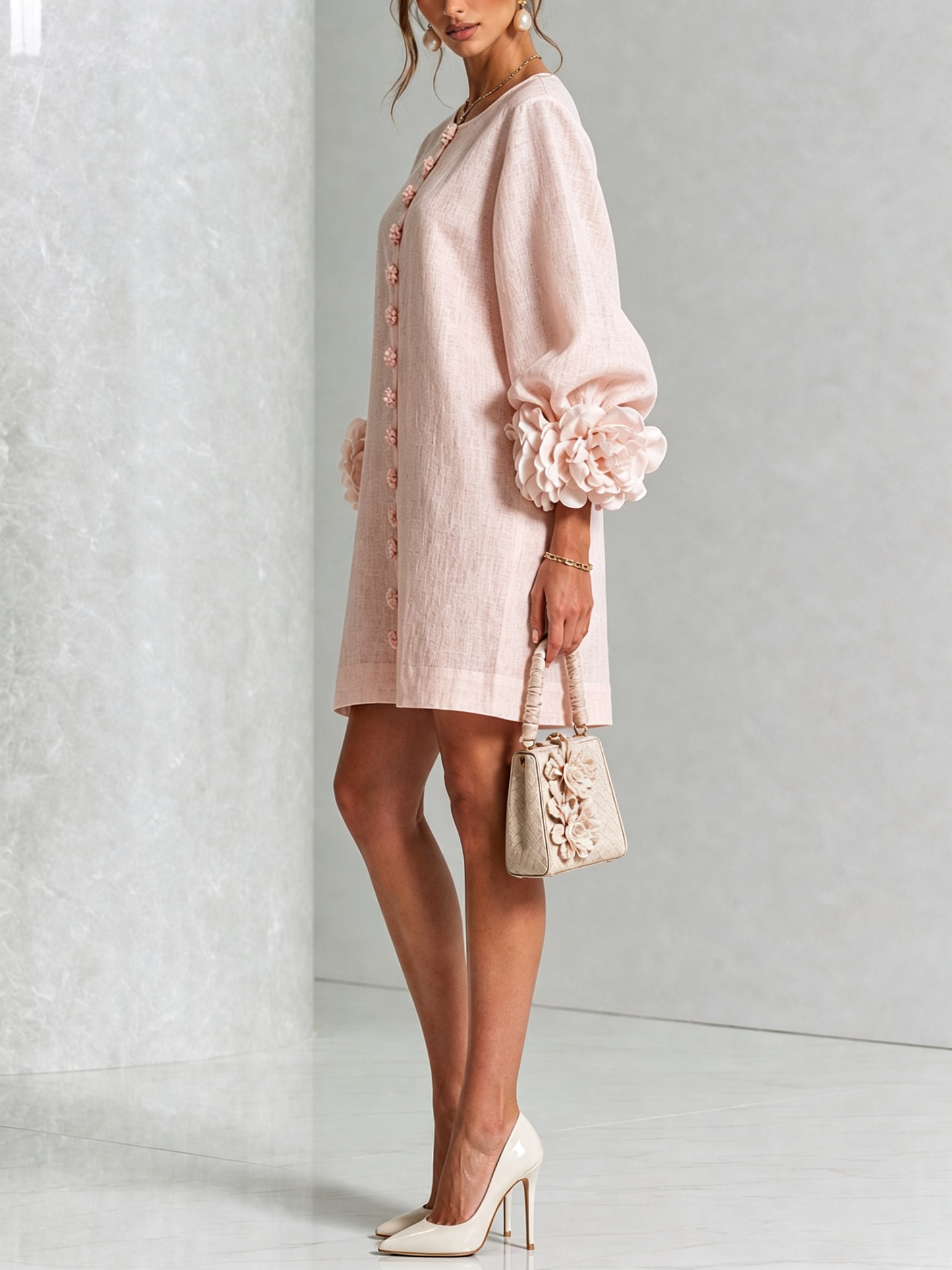 Vestido Helena Floral Rosa com Mangas Marcantes