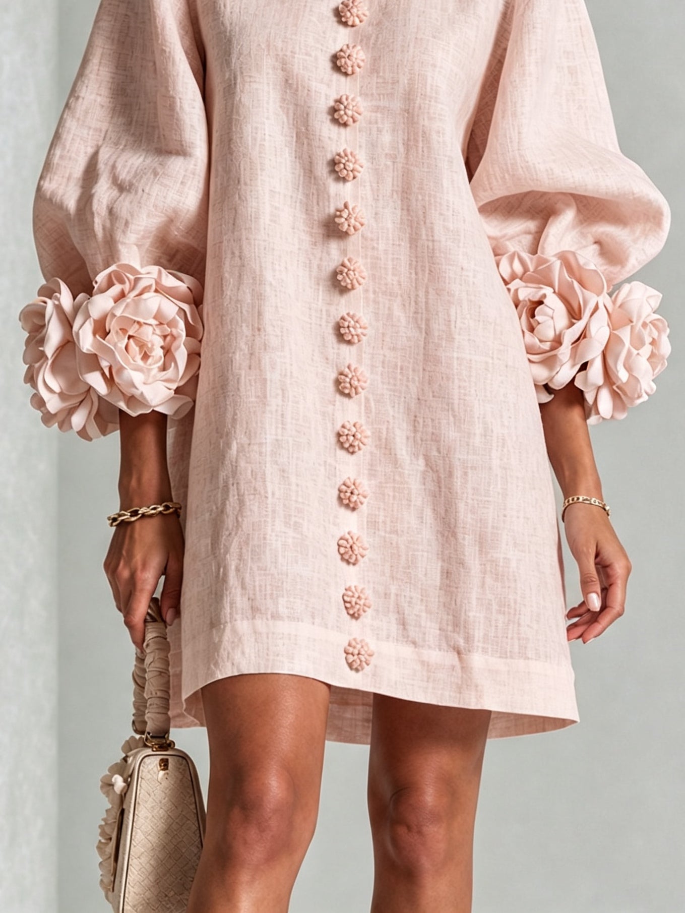 Vestido Helena Floral Rosa com Mangas Marcantes