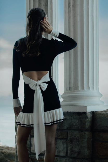 Vestido Mini de Tricot com Babado Contrastante e Laço - Alexia