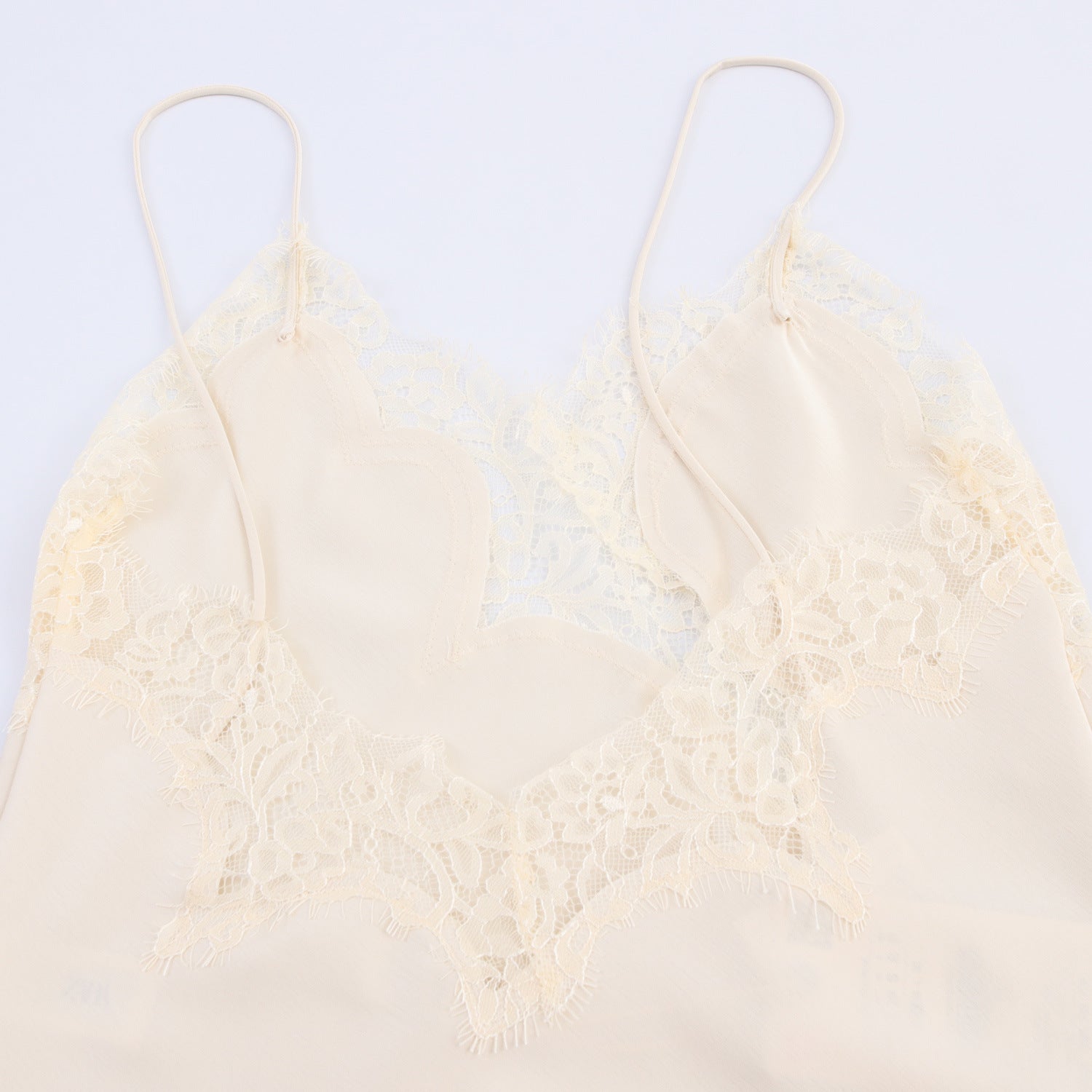 Vestido Lumière Satin – Encanto em Renda