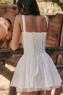 Vestido Curto Agnes com Corset e Renda