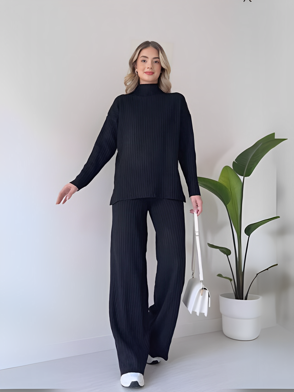 Conjunto Feminino de Tricô Canelado com Suéter Mullet Gola Alta e Calça Pantalona - Grace