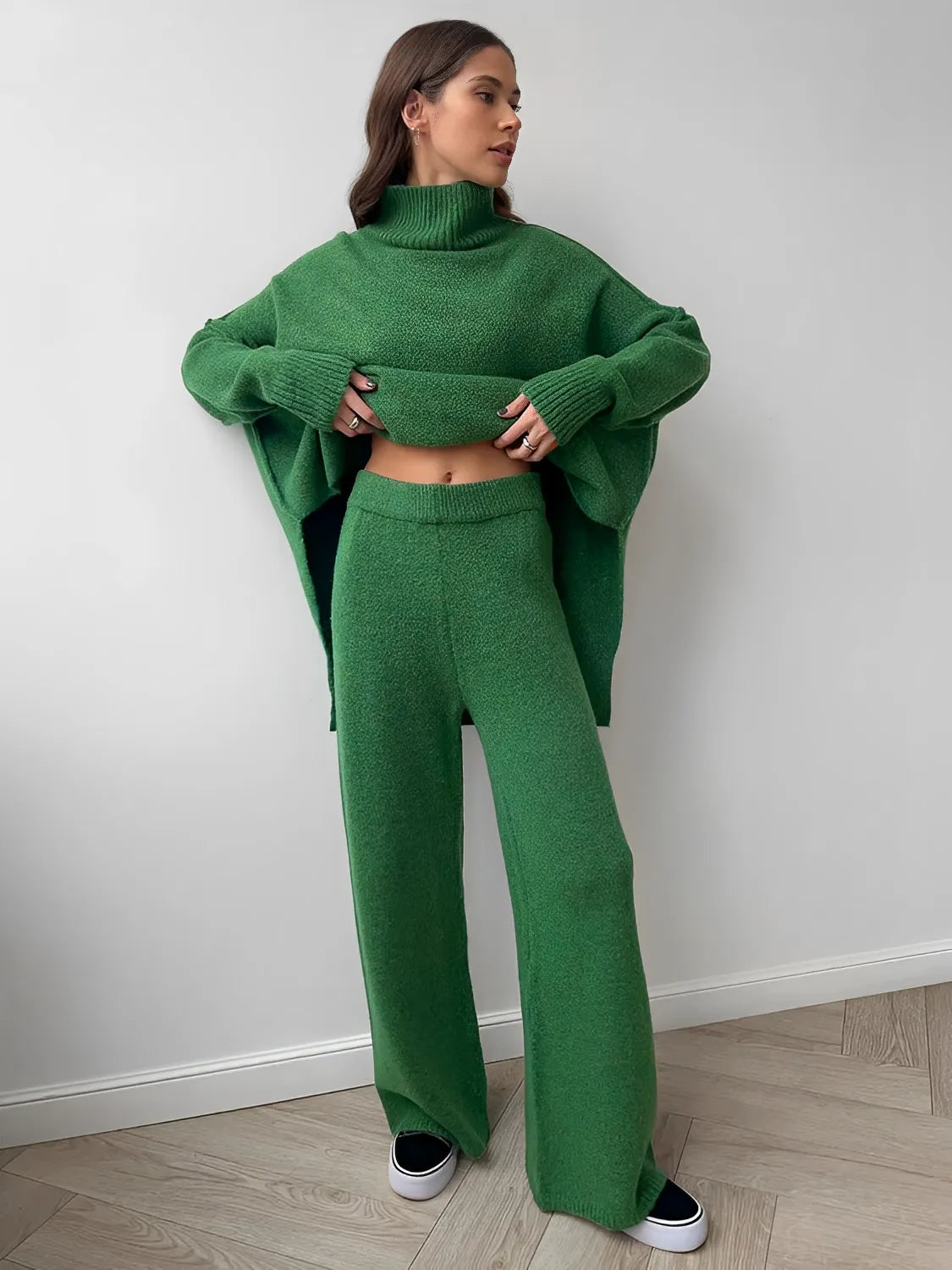 Conjunto Feminino de Tricô com Suéter Mullet Gola Alta e Calça Pantalona de Cintura Alta - Melanie