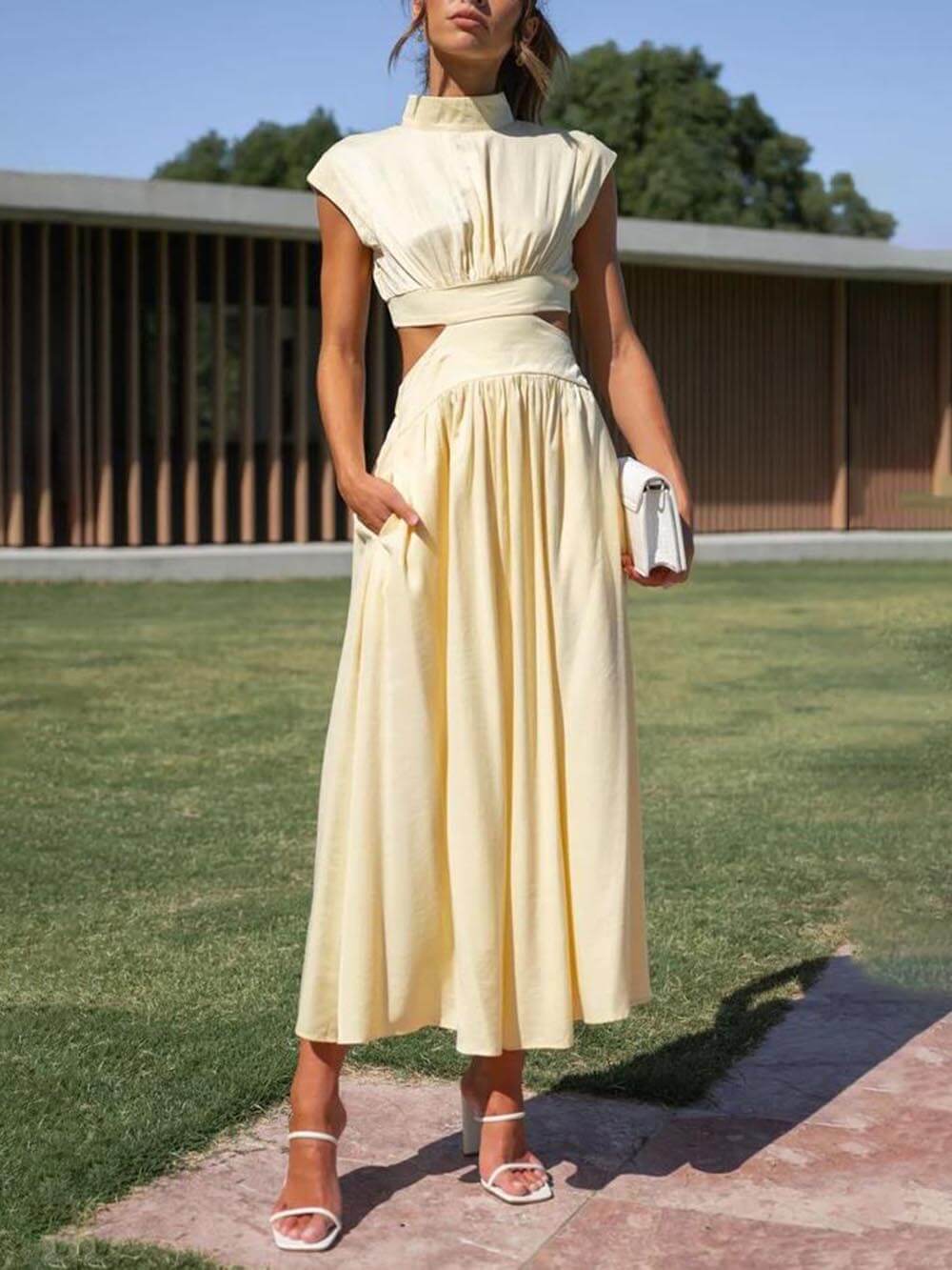 Vestido Midi Ayla com Recorte na Cintura e Bolsos