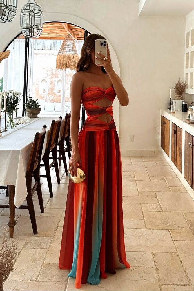 Vestido Longo Tomara que Caia com Recortes e Efeito Degradê