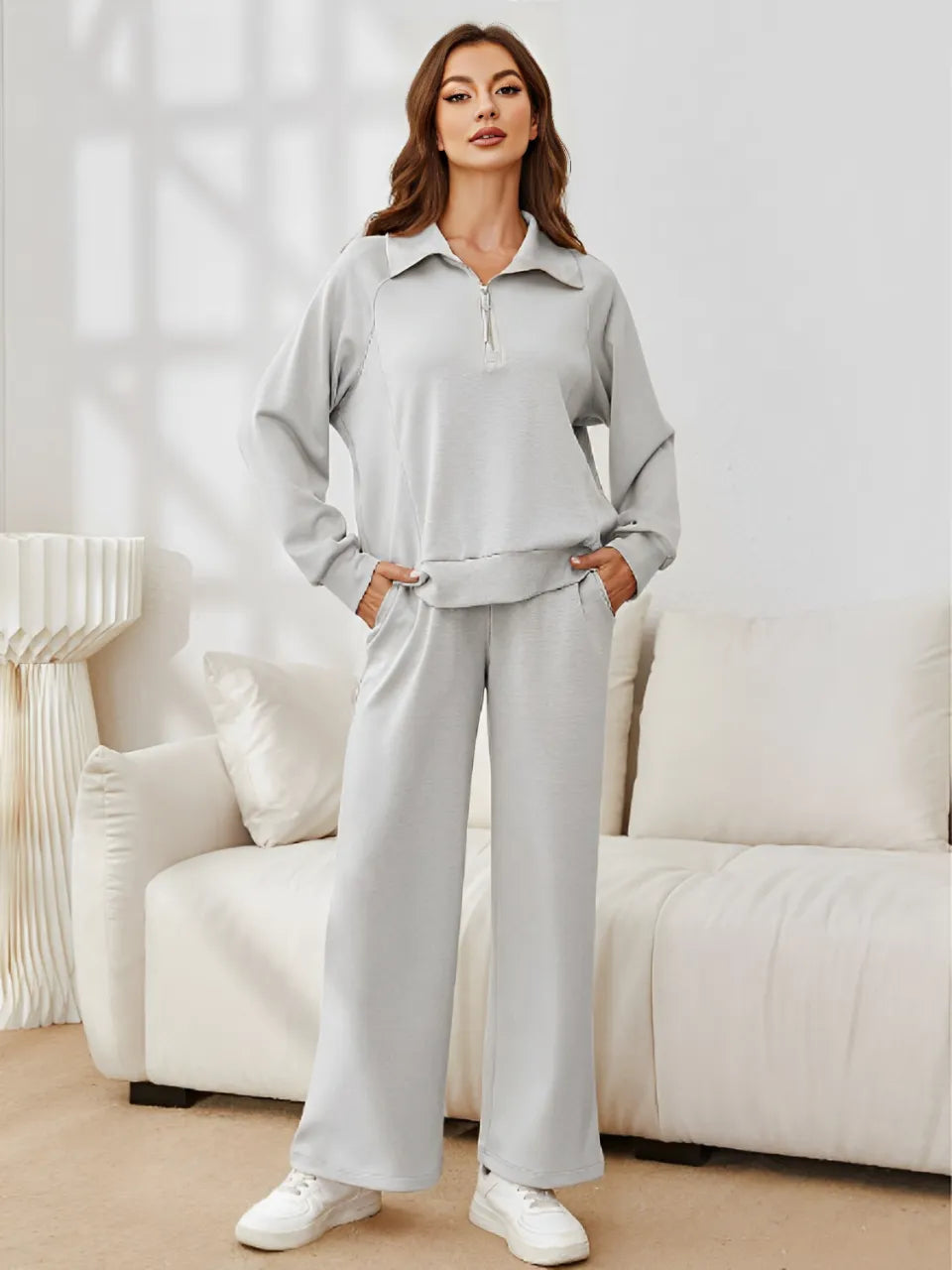 Conjunto Feminino com Suéter Gola Alta Ajustável e Calça Cintura Média com Ajuste de Cordão - Alessandra