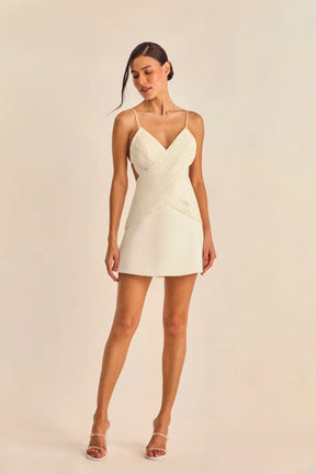 Vestido Slim com Decote nas Costas