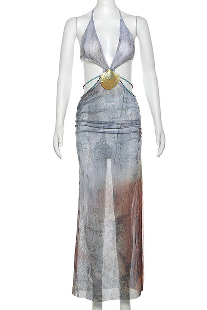 Vestido Longo de Tule com Decote Halter e Acabamento em Conchas