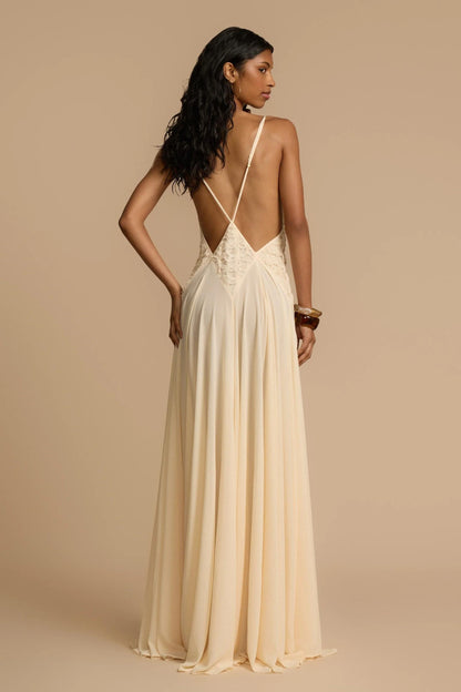 Vestido Lavinia Maxi – Decote Profundo Elegante