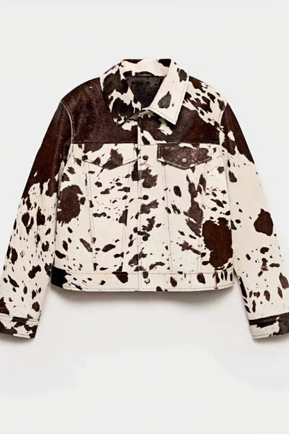 Jaqueta Estilo Camisa em Pelúcia com Estampa de Vaca