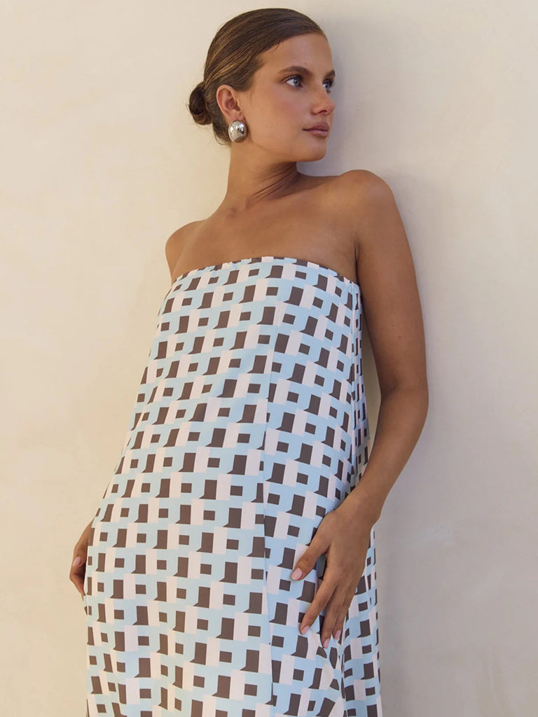 Vestido Longo Tomara que Caia Tina Xadrez Marrom Ombro a Ombro