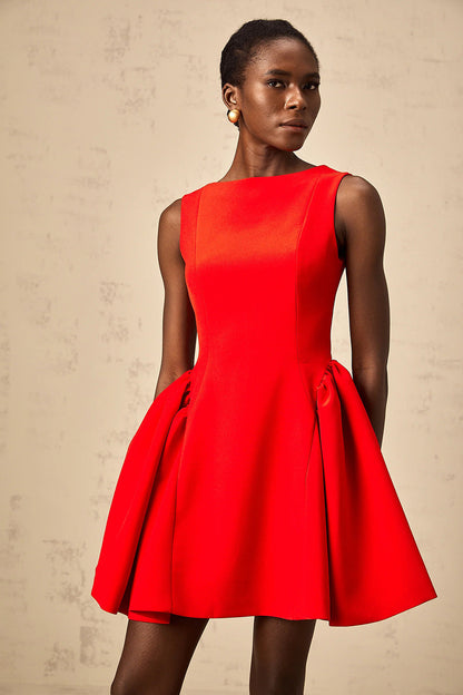 Vestido Mini Vermelho Flare com Decote Bateau