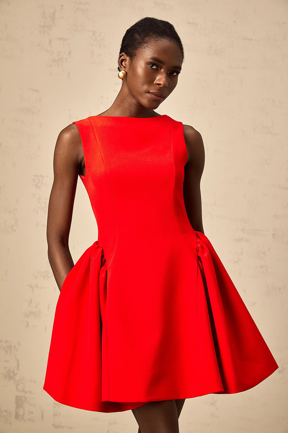 Vestido Mini Vermelho Flare com Decote Bateau
